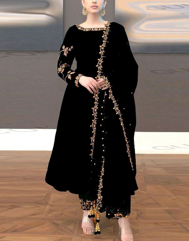 Embroidered Organza Suit — Refined Off-Duty Pick