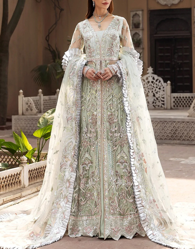 Polished Dupatta — Off-Duty Pick