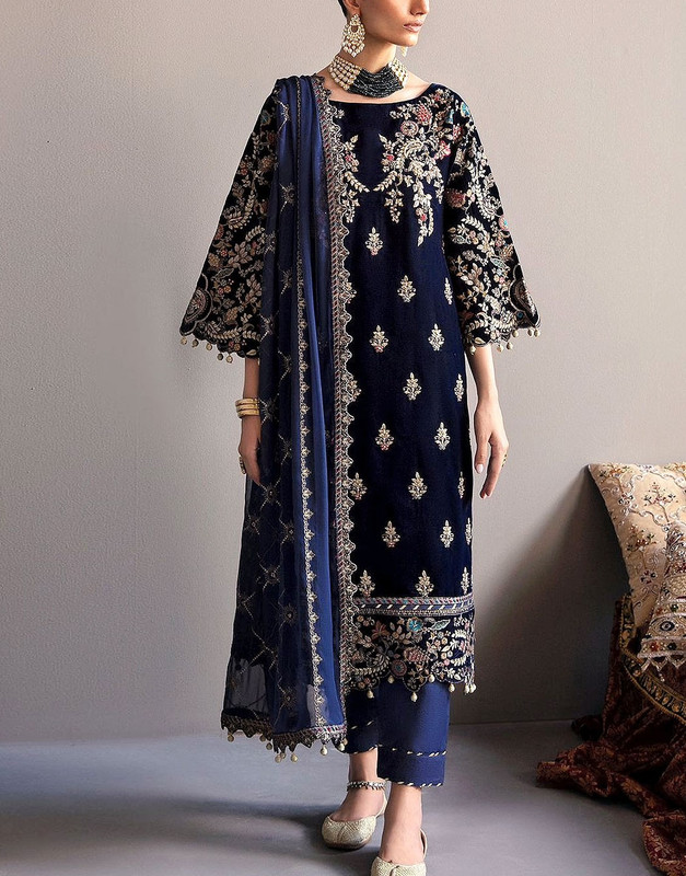 Luxury Handwork Embroidered Velvet Wedding Suit 2025 with Embroidered Chiffon Dupatta.
